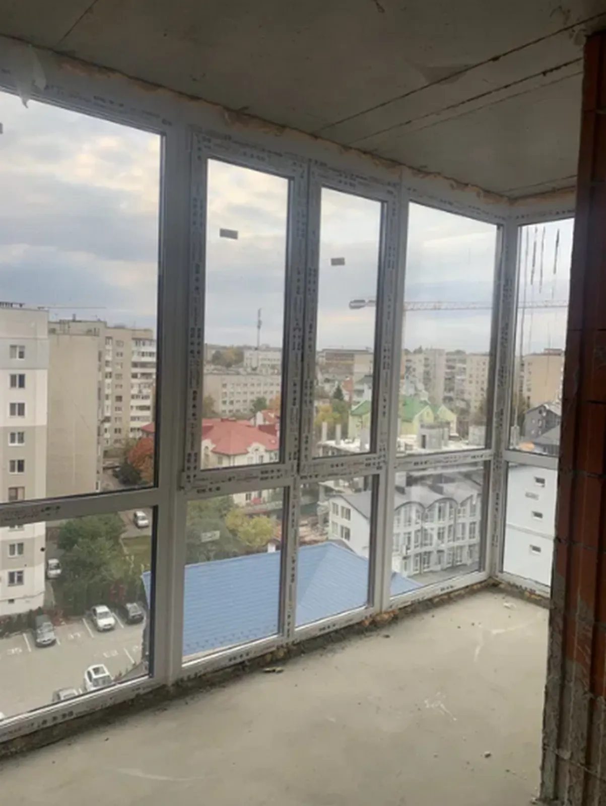 Apartments for sale. 2 rooms, 81 m², 9th floor/11 floors. Tsentr, Ternopil. 