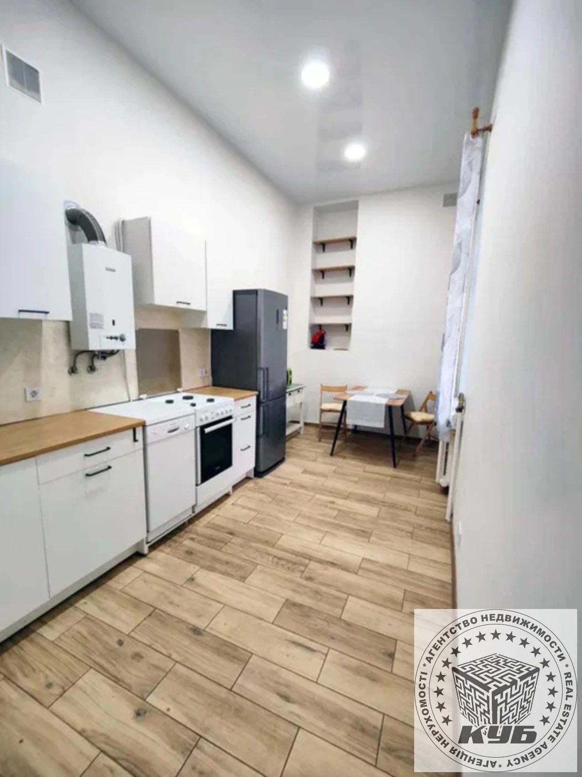 Здам квартиру. 4 rooms, 100 m², 4th floor/4 floors. 24, Межигірська. , Київ. 
