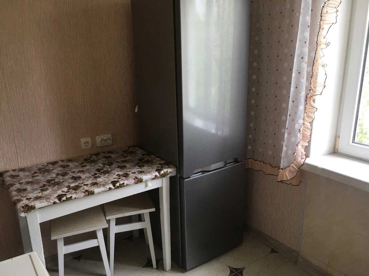 Apartment for rent. 1 room, 32 m², 5th floor/5 floors. 22, Tuluzy 22, Kyiv. 