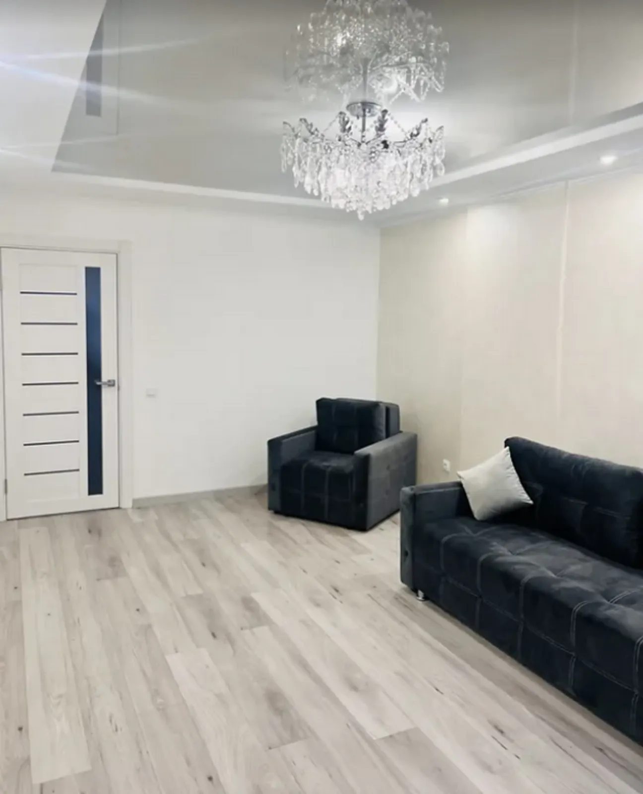 Apartment for rent. 2 rooms, 72 m², 4th floor/10 floors. Druzhba, Ternopil. 