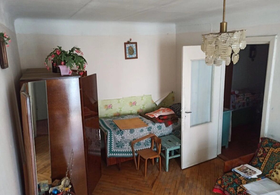Apartments for sale. 1 room, 32 m², 2nd floor/4 floors. Tsentr, Ternopil. 