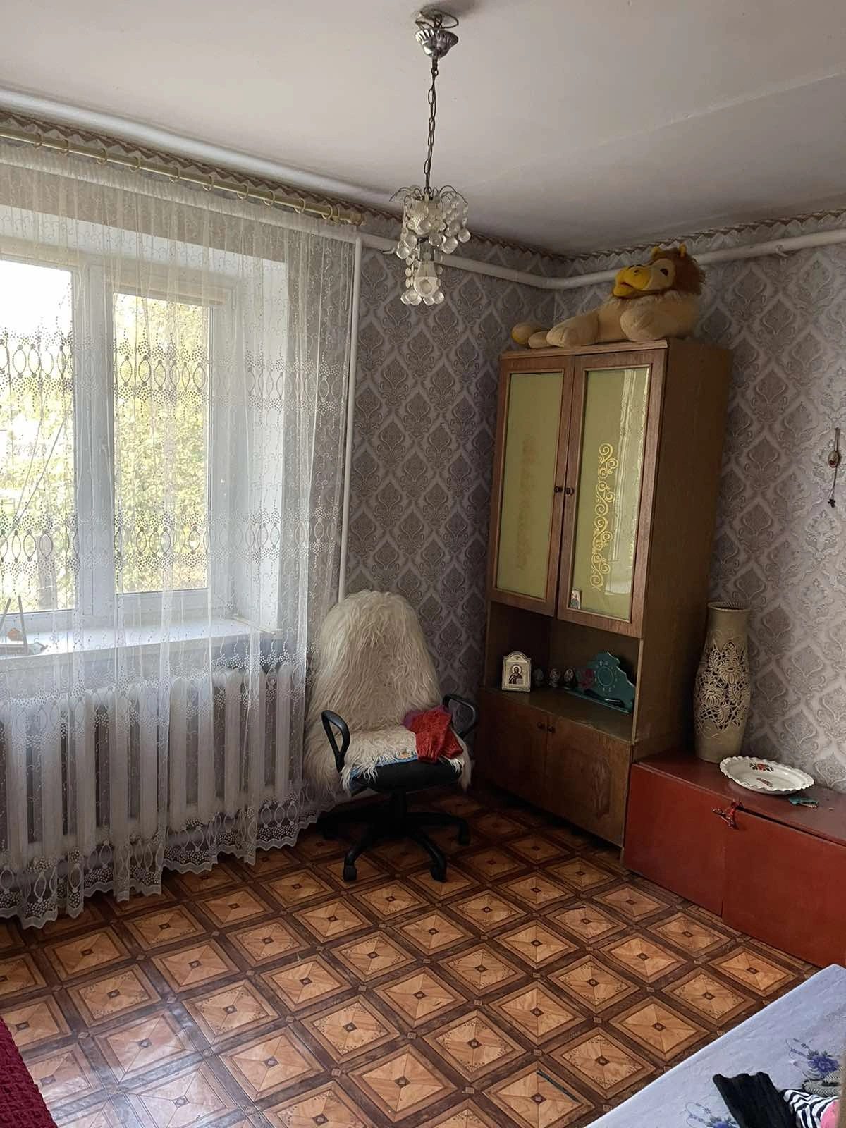 House for sale. 4 rooms, 60 m², 1 floor. Kryvyy Rih. 