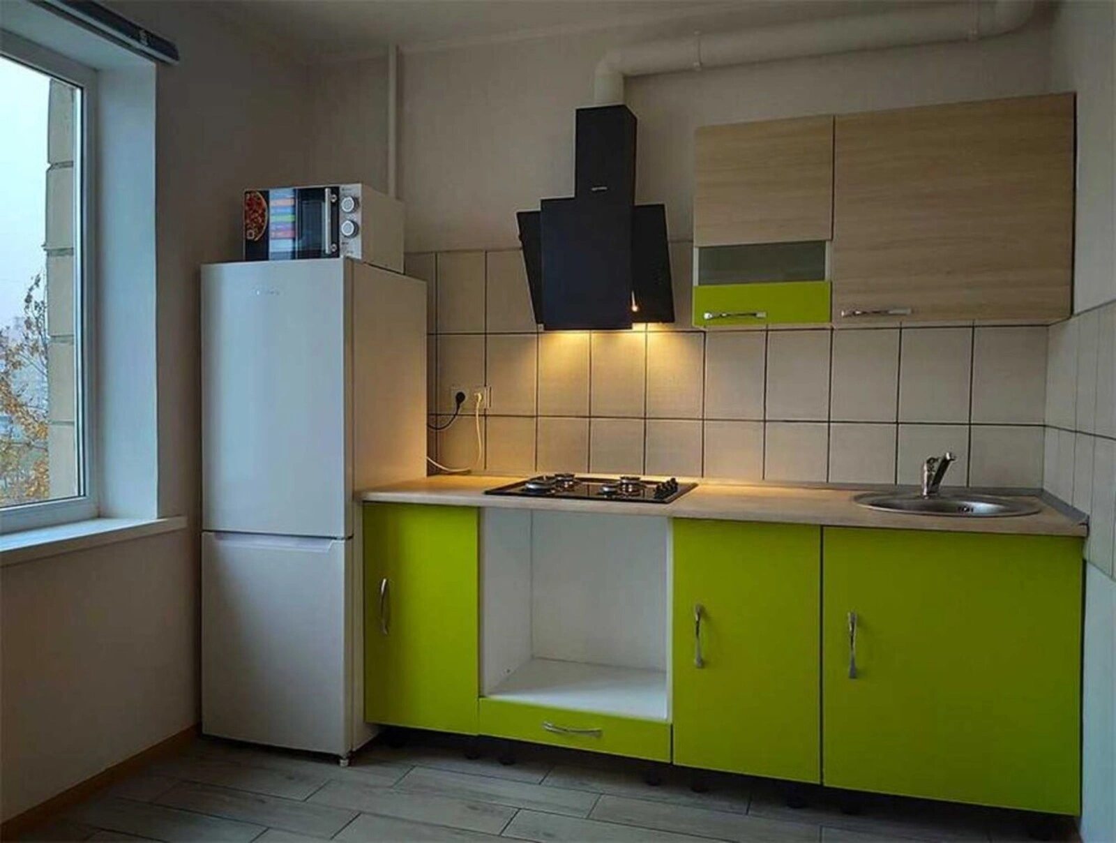 Apartment for rent. 1 room, 35 m², 7th floor/9 floors. 13, Arkhytektora Verbytskoho ul., Kyiv. 