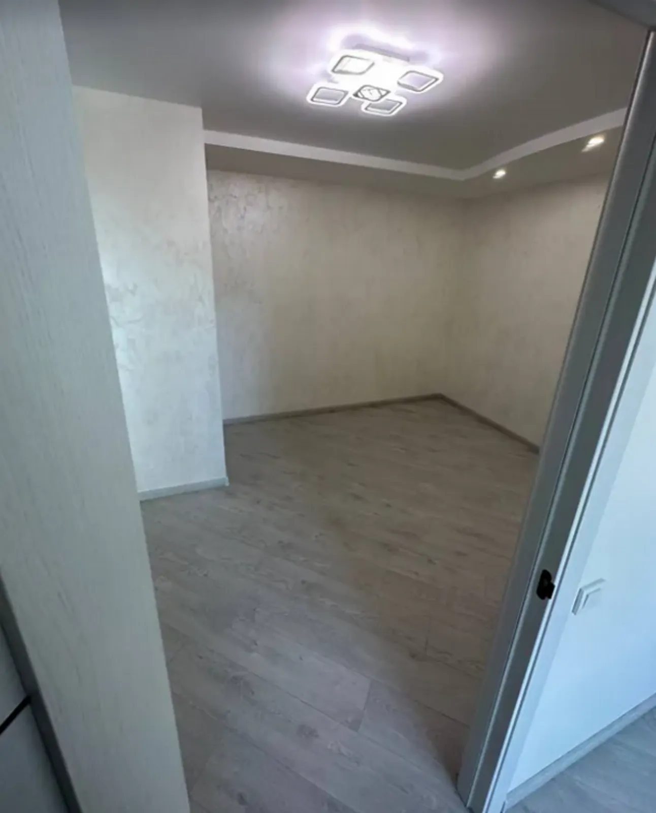 Apartments for sale. 2 rooms, 45 m², 6th floor/10 floors. Severnyy, Ternopil. 