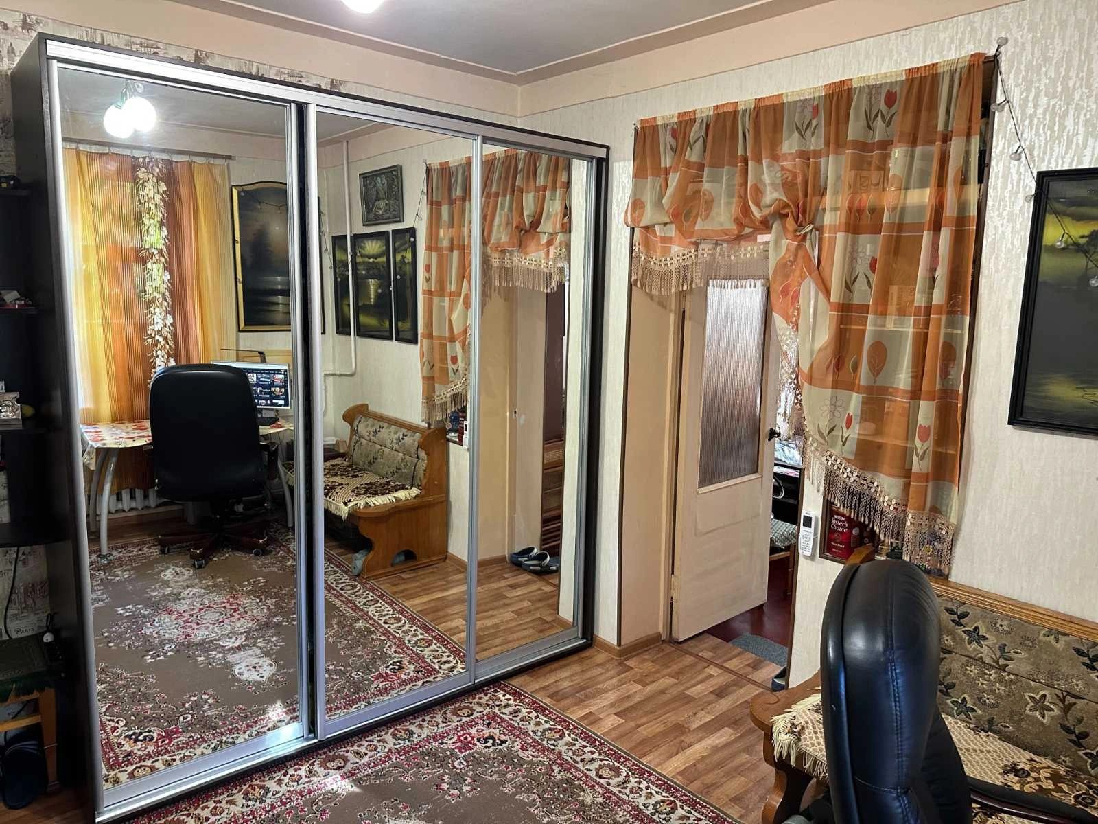 2-кімн. комуна після ремонту у Київському районі