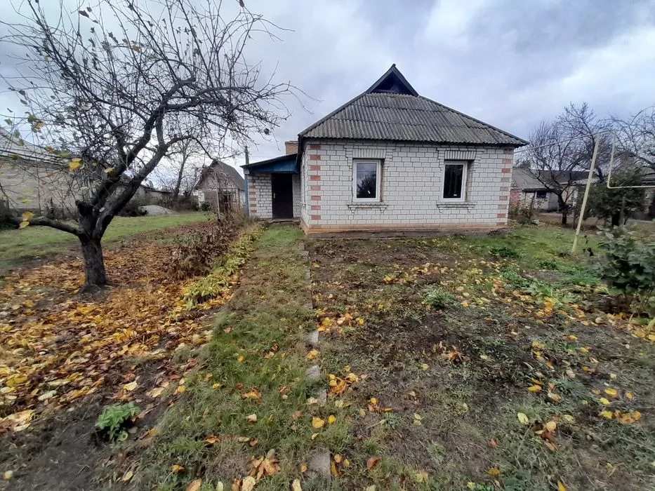 House for sale. 5 rooms, 75 m², 1 floor. Zelenky. 