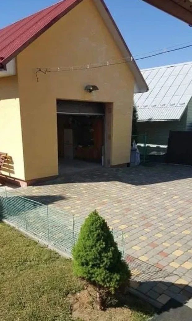 House for sale. 8 rooms, 233 m², 2 floors. 29, Zarichna, Drohobych. 