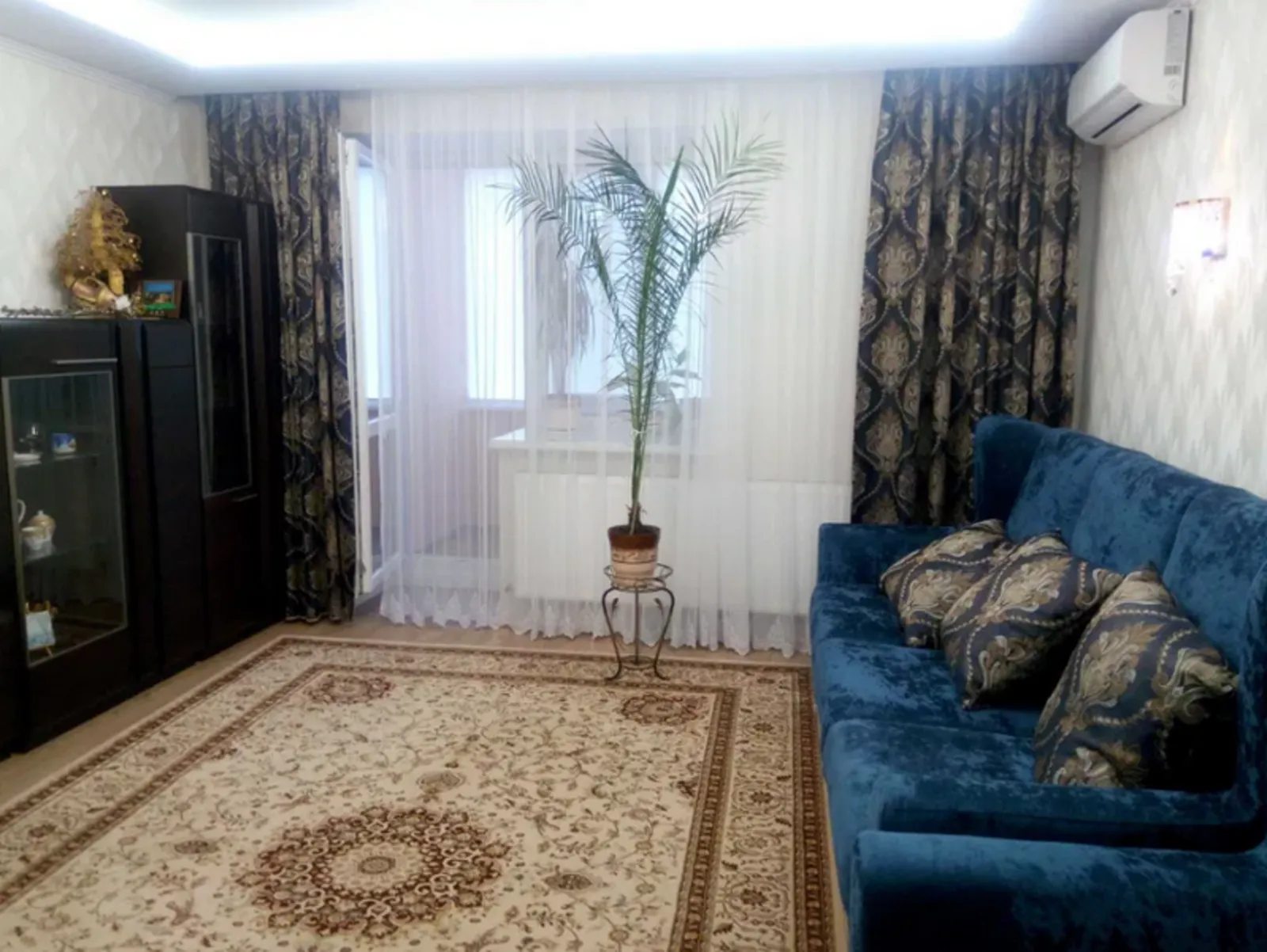 Apartments for sale. 3 rooms, 91 m², 2nd floor/10 floors. Vostochnyy, Ternopil. 