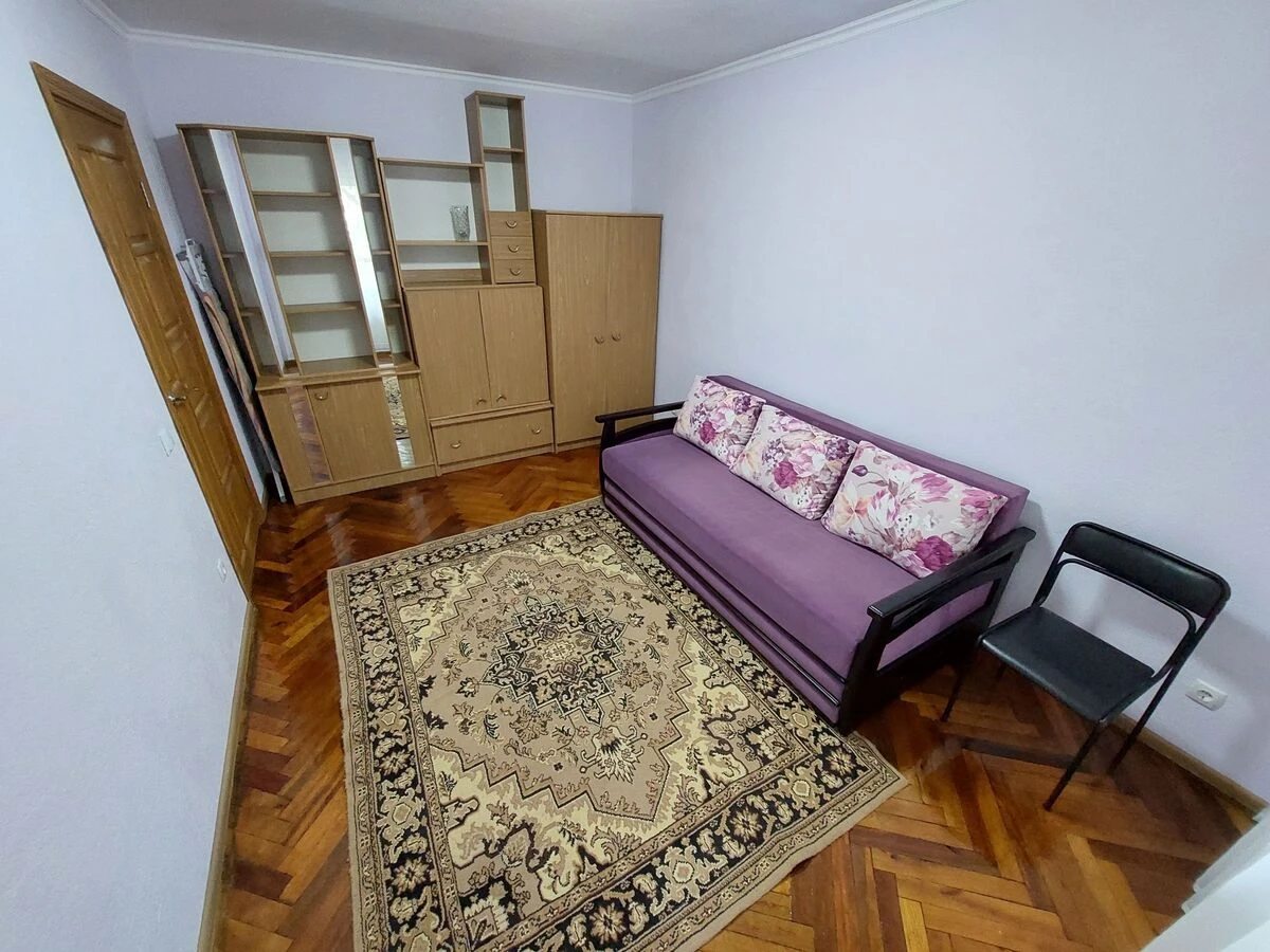 Apartment for rent. 1 room, 32 m², 2nd floor/9 floors. 29, Nizhynska 29, Kyiv. 