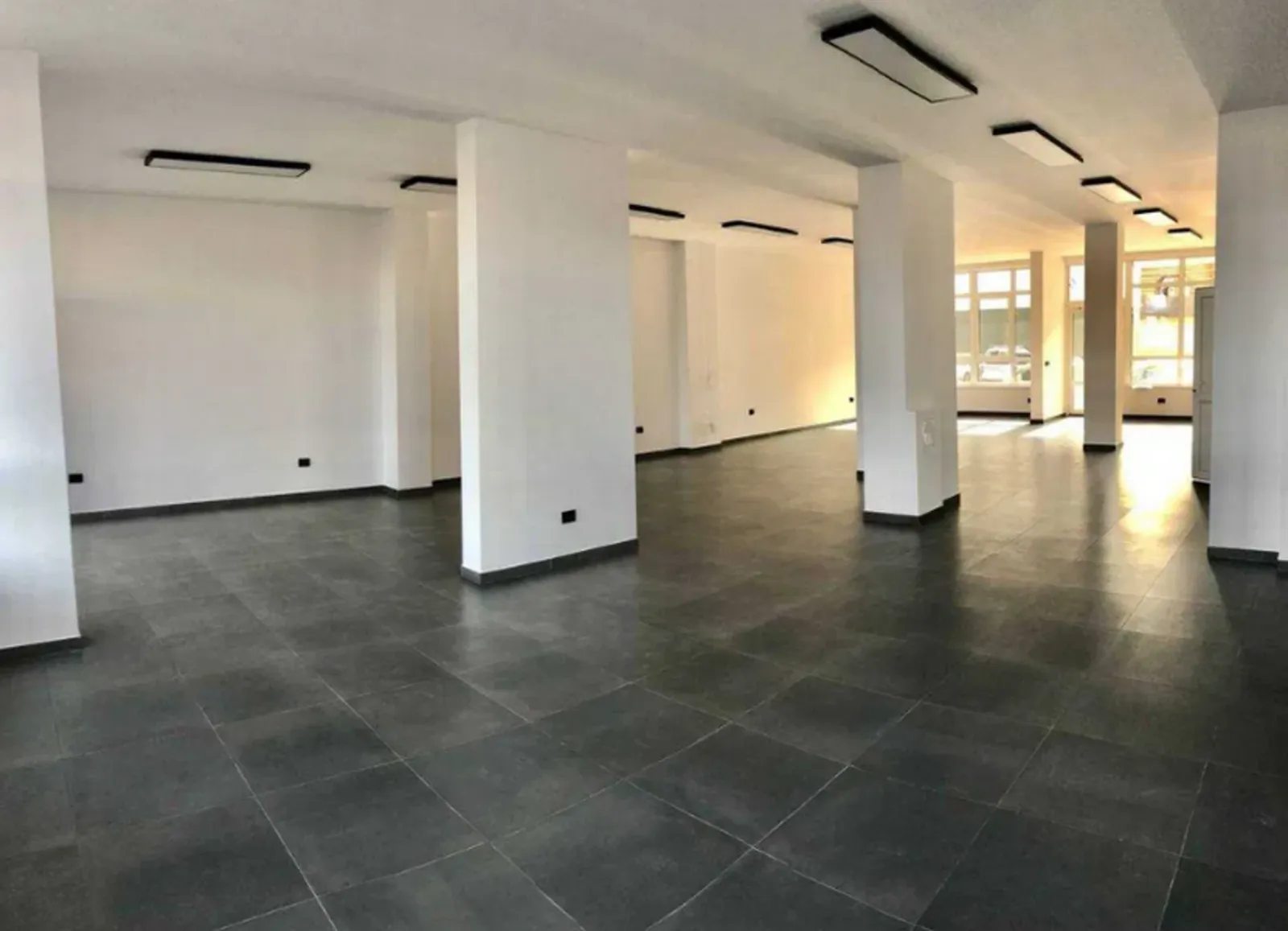 Продам нерухомість під комерцію. 128 m², 1st floor/10 floors. Оболоня, Тернопіль. 