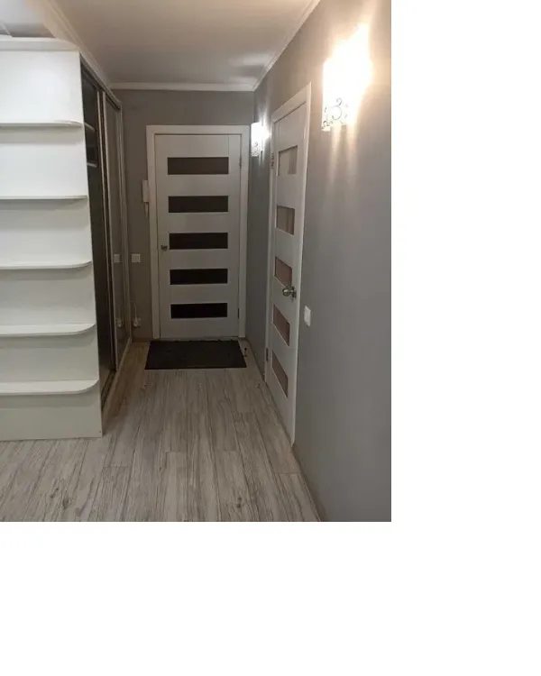 Сдам квартиру. 1 room, 32 m², 1st floor/9 floors. 28, Маршала Малиновського, Киев. 
