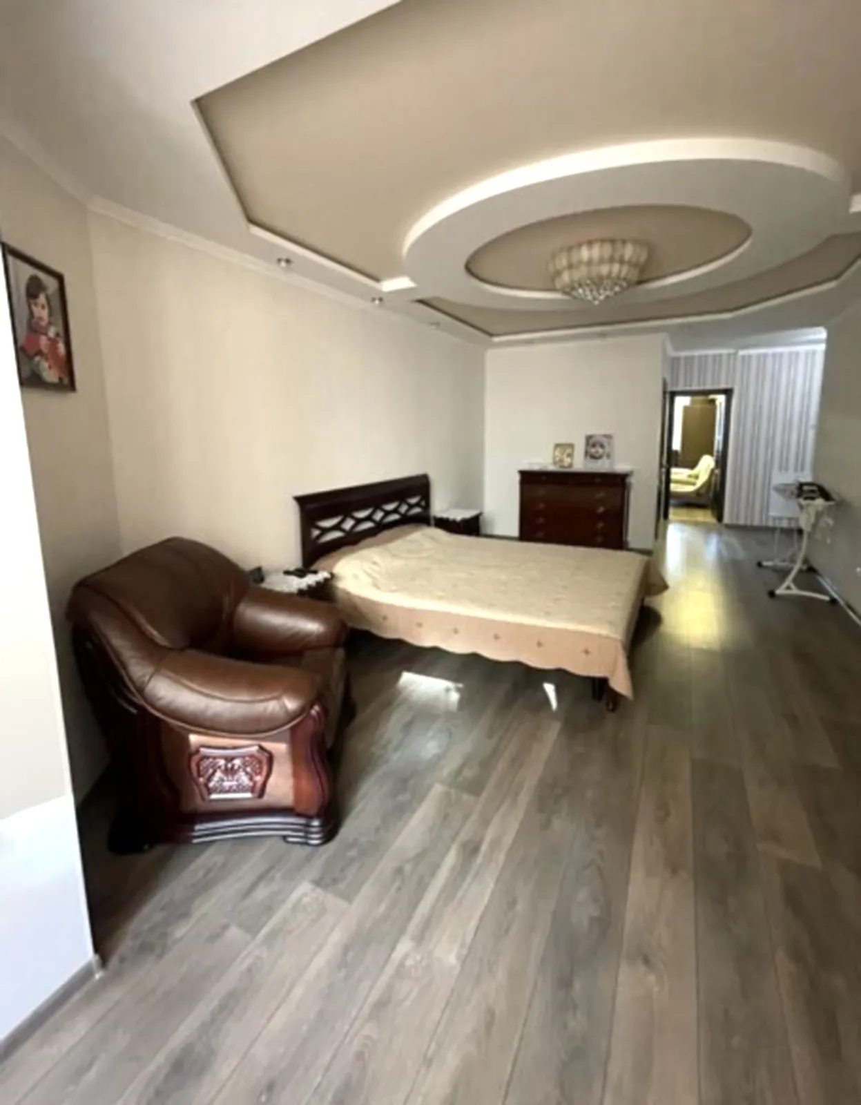 Продаж квартири. 1 room, 55 m², 2nd floor/11 floors. 50, Королева Академика , Одеса. 