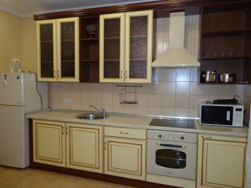 Apartments for sale. 2 rooms, 56 m², 3rd floor/9 floors. 54, Frantsuzskyy bulvar, Odesa. 