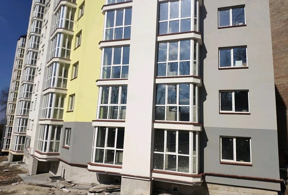 Apartments for sale. 3 rooms, 103 m², 2nd floor/10 floors. Volodymyra Velykoho vul., Ternopil. 