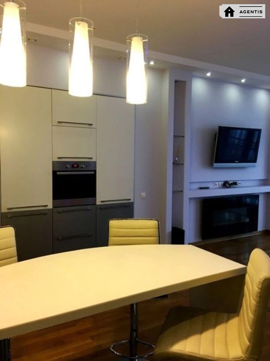 Apartment for rent. 3 rooms, 100 m², 3rd floor/10 floors. 18, Rayisy Okipnoyi vul., Kyiv. 
