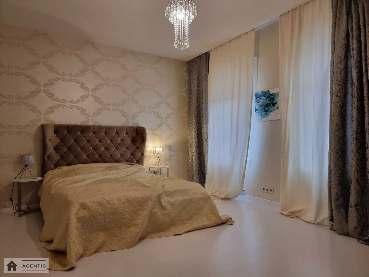 Apartment for rent. 4 rooms, 300 m², 8th floor/9 floors. 80, Bohdana Khmelnytskoho vul., Kyiv. 