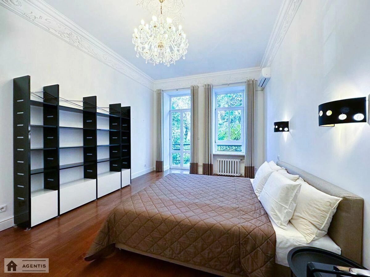 Apartment for rent. 5 rooms, 165 m², 2nd floor/5 floors. 19, Nazarivska vul. Borysa Vyetrova, Kyiv. 