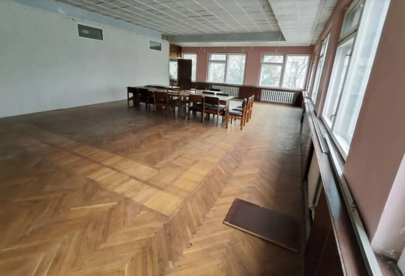 Real estate for sale for commercial purposes. 280 m², 2nd floor/2 floors. Medova vul., Ternopil. 