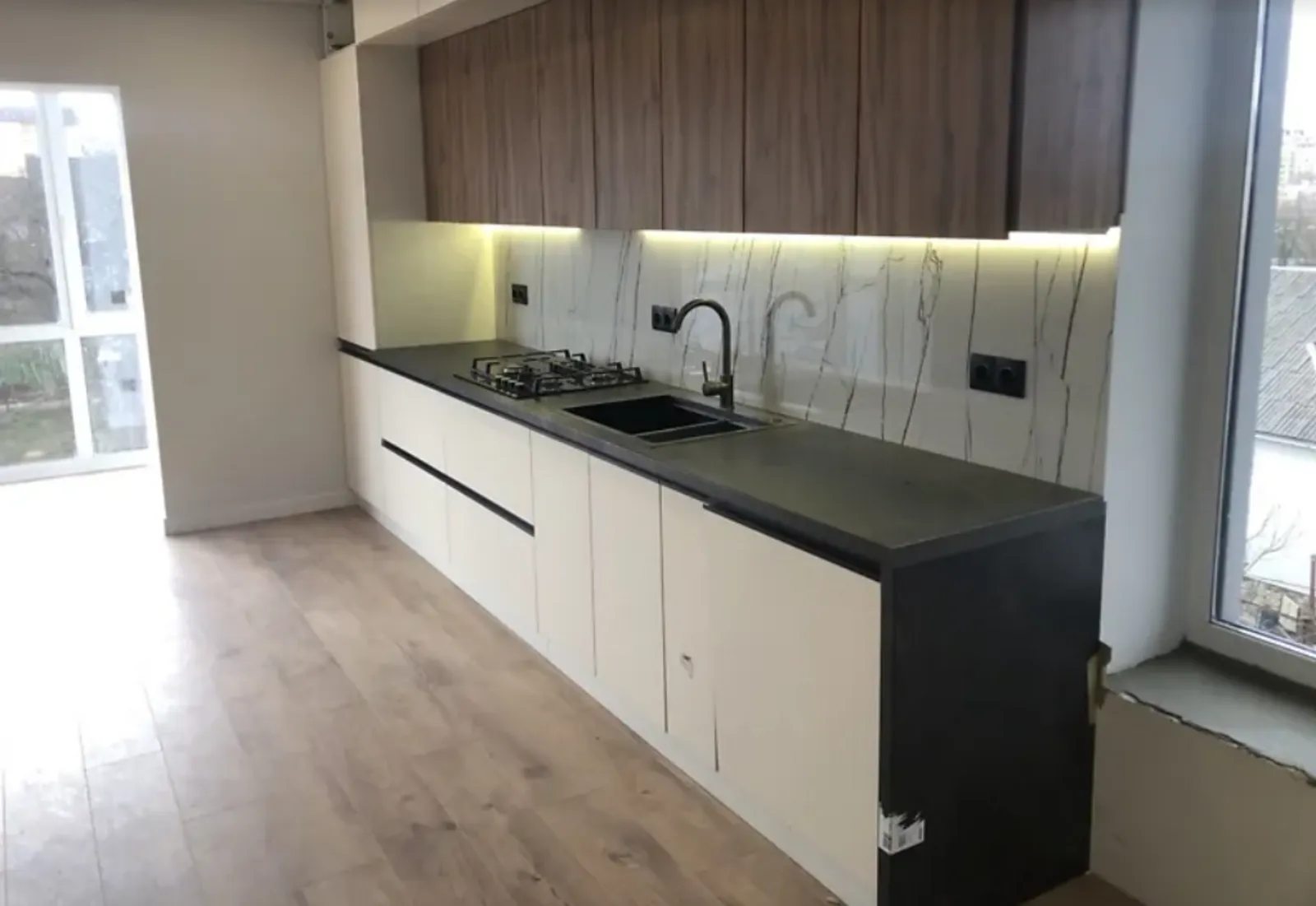 Продаж квартири 3 кімнати, 67 m², 4 пов./4 поверхи. Старый парк, Тернопіль. 