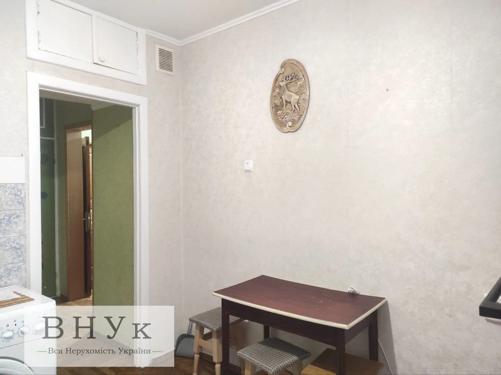 Продаж квартири. 2 rooms, 70 m², 1st floor/9 floors. Коновальця Є. вул., Тернопіль. 