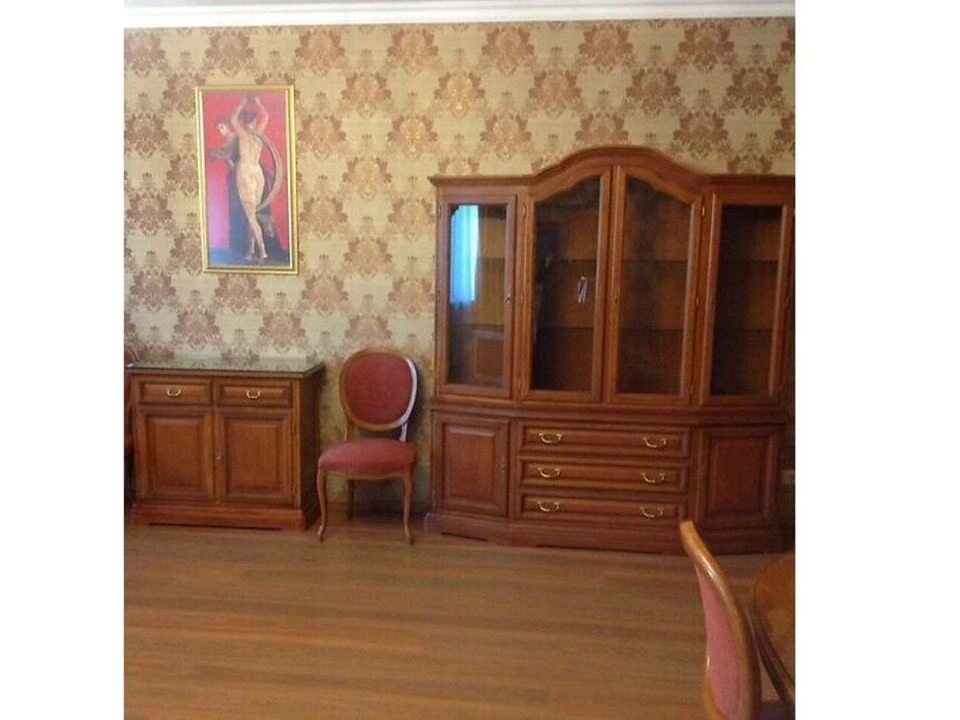Apartment for rent. 3 rooms, 140 m², 2nd floor/15 floors. 13, Bulvarno-Kudryavska vul. Vorovskoho, Kyiv. 