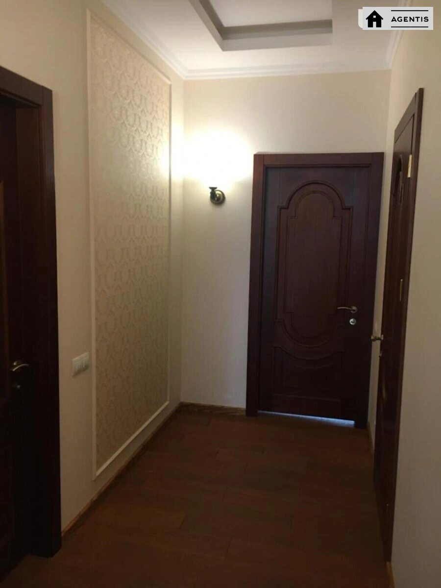 Apartment for rent 4 rooms, 140 m², 7th fl./19 floors. Andriya Verkhohlyada vul. Mykhayla Drahomirova, Kyiv. 