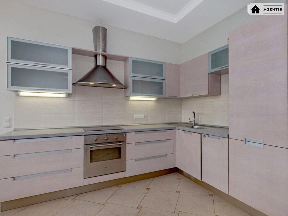 Apartment for rent 4 rooms, 216 m², 9th fl./15 floors. 11, Shevchenka 11, Kyiv. 