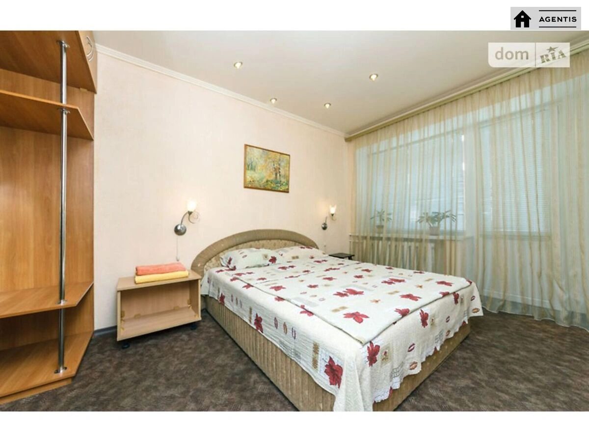 Apartment for rent. 4 rooms, 96 m², 8th floor/12 floors. 51, Volodymyrska 51, Kyiv. 
