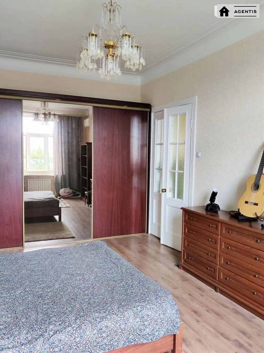 Apartment for rent. 3 rooms, 100 m², 5th floor/6 floors. 1, Bankova 1, Kyiv. 