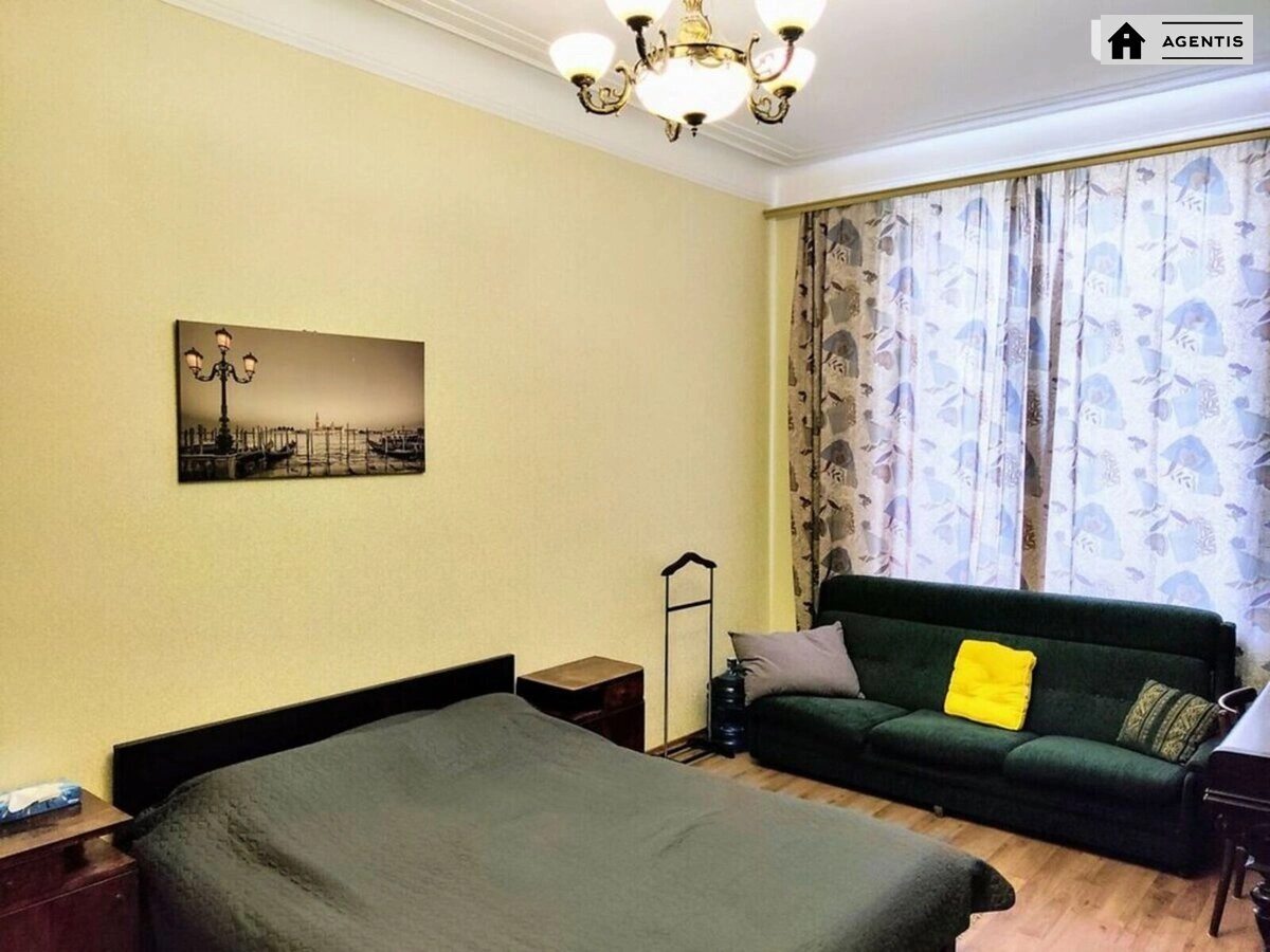 Apartment for rent. 3 rooms, 100 m², 5th floor/6 floors. 1, Bankova 1, Kyiv. 