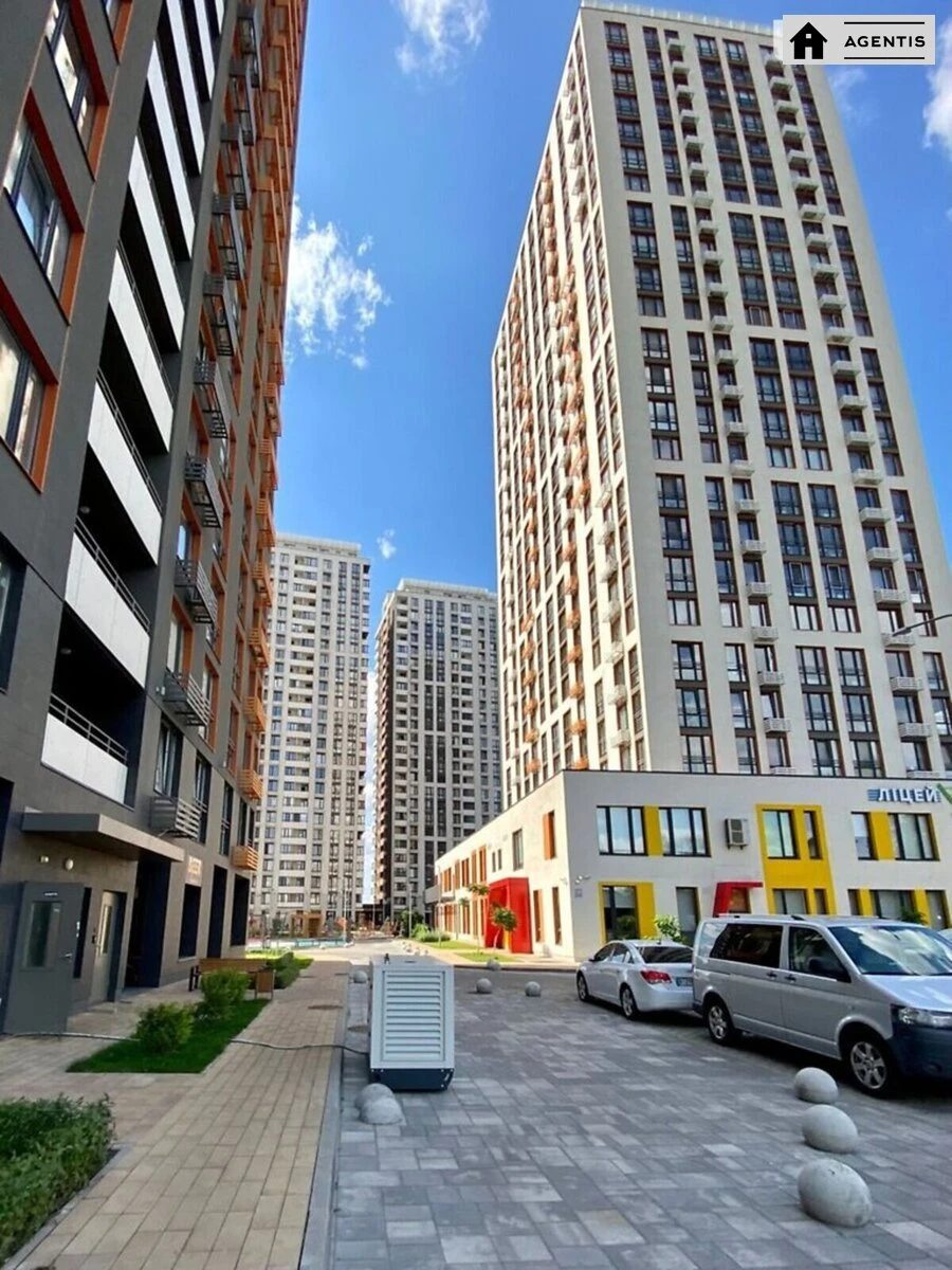 Apartment for rent. 2 rooms, 63 m², 2nd floor/25 floors. 18, Dniprovska embankment 18, Kyiv. 