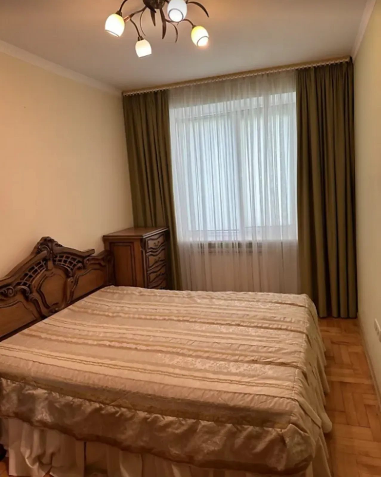 Apartments for sale. 4 rooms, 102 m², 4th floor/5 floors. Kutkovtsy, Ternopil. 