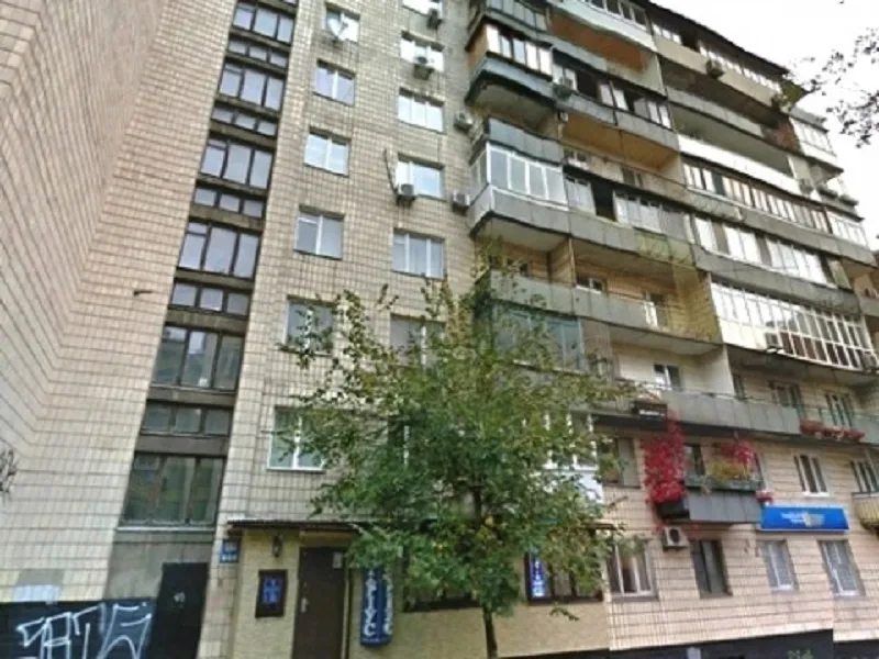 Продажа квартиры. 1 room, 37 m², 5th floor/6 floors. 10, Малая Житомирская 10, Киев. 