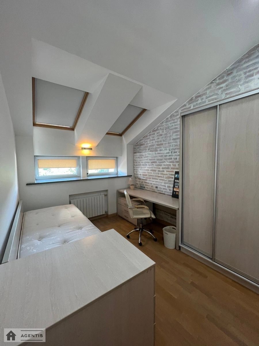Apartment for rent. 4 rooms, 210 m², 5th floor/6 floors. 18, Kruglouniversytetska 18, Kyiv. 