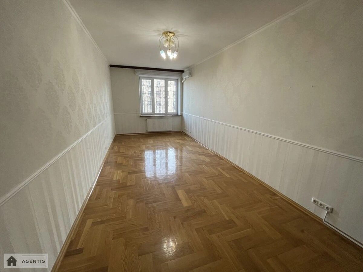 Сдам квартиру 4 комнаты, 215 m², 2 эт./11 этажей. 14, Паторжинского 14, Киев. 