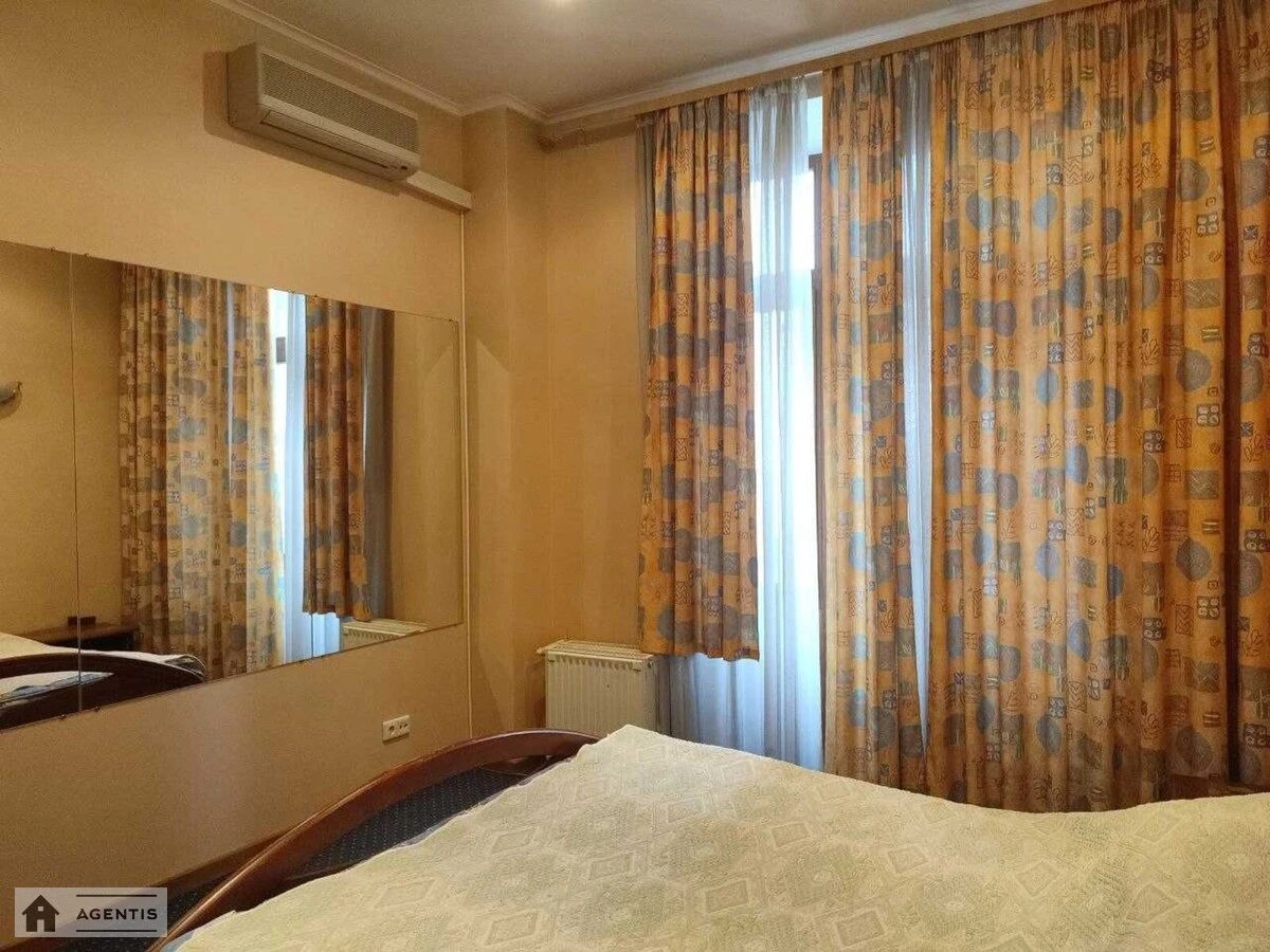 Apartment for rent. 4 rooms, 150 m², 7th floor/8 floors. 23, Hreschatyk 23, Kyiv. 