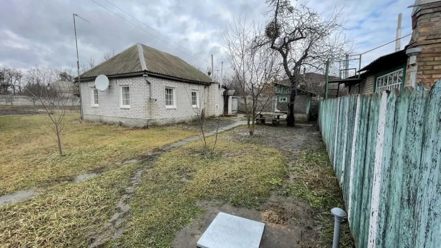 House for sale. 2 rooms, 35 m², 1 floor. Chervona Motovylivka. 