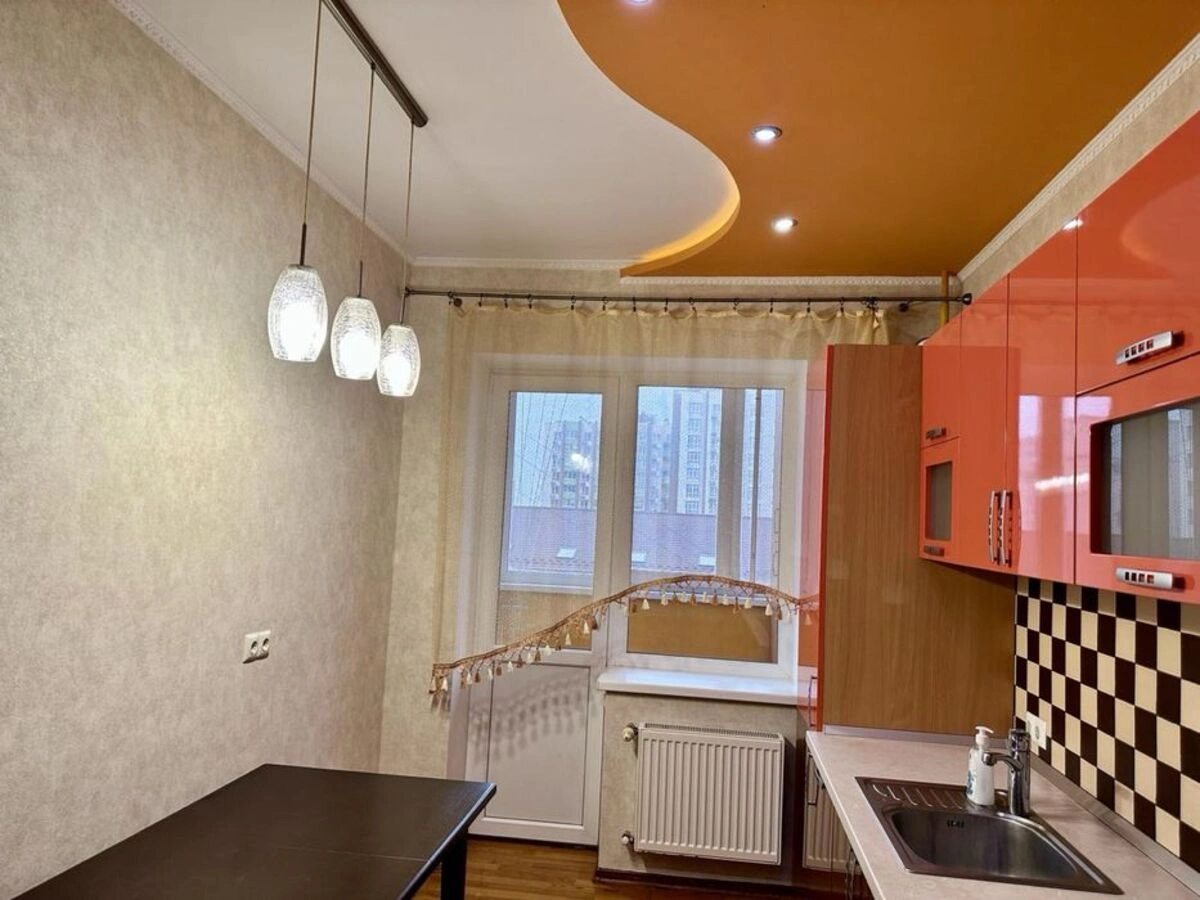 Apartments for sale. 2 rooms, 52 m², 5th floor/6 floors. 8, Shalimova , Sofiyivska Borshchahivka. 
