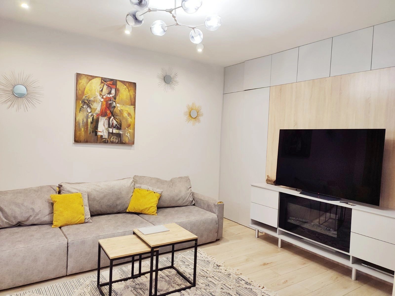 Apartments for sale. 3 rooms, 75 m², 1st floor/5 floors. 29, Bezruchko Marka ul. Babushkyna, Kyiv. 
