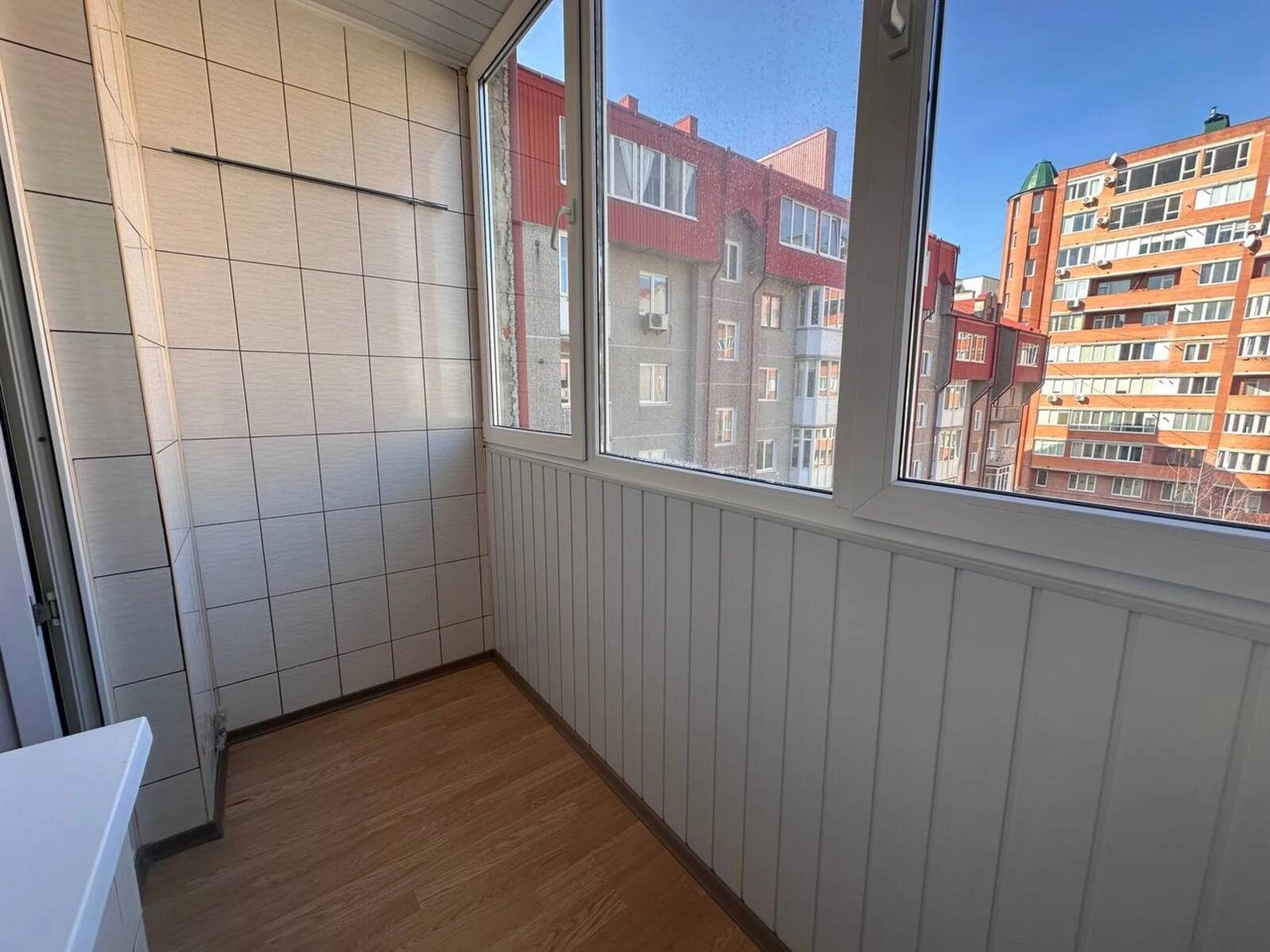 Продаж квартири 4 кімнати, 123 m², 3 пов./5 поверхів. Котляревського І. вул., Тернопіль. 