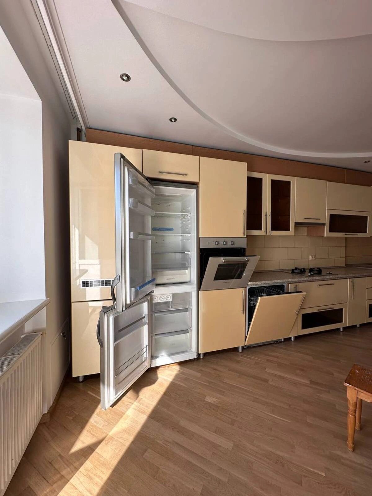 Apartments for sale. 4 rooms, 123 m², 3rd floor/5 floors. Kotlyarevskoho I. vul., Ternopil. 