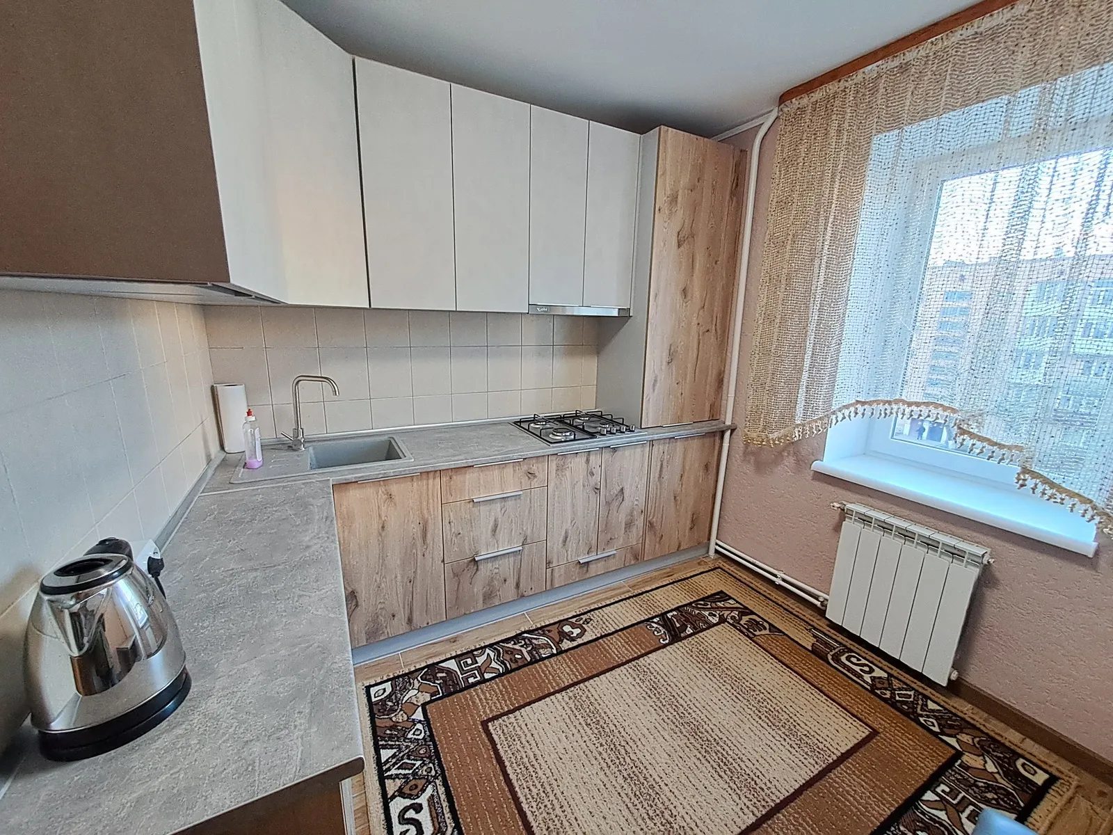 Apartment for rent. 2 rooms, 49 m², 3rd floor/9 floors. Luchakivskoho vul., Ternopil. 