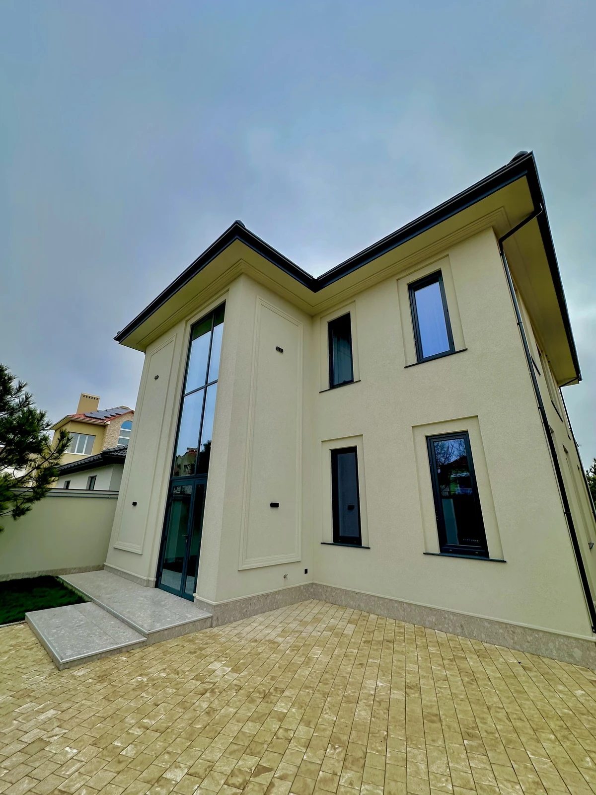 House for sale. 200 m², 2 floors. Tsentralna vul., Odesa. 