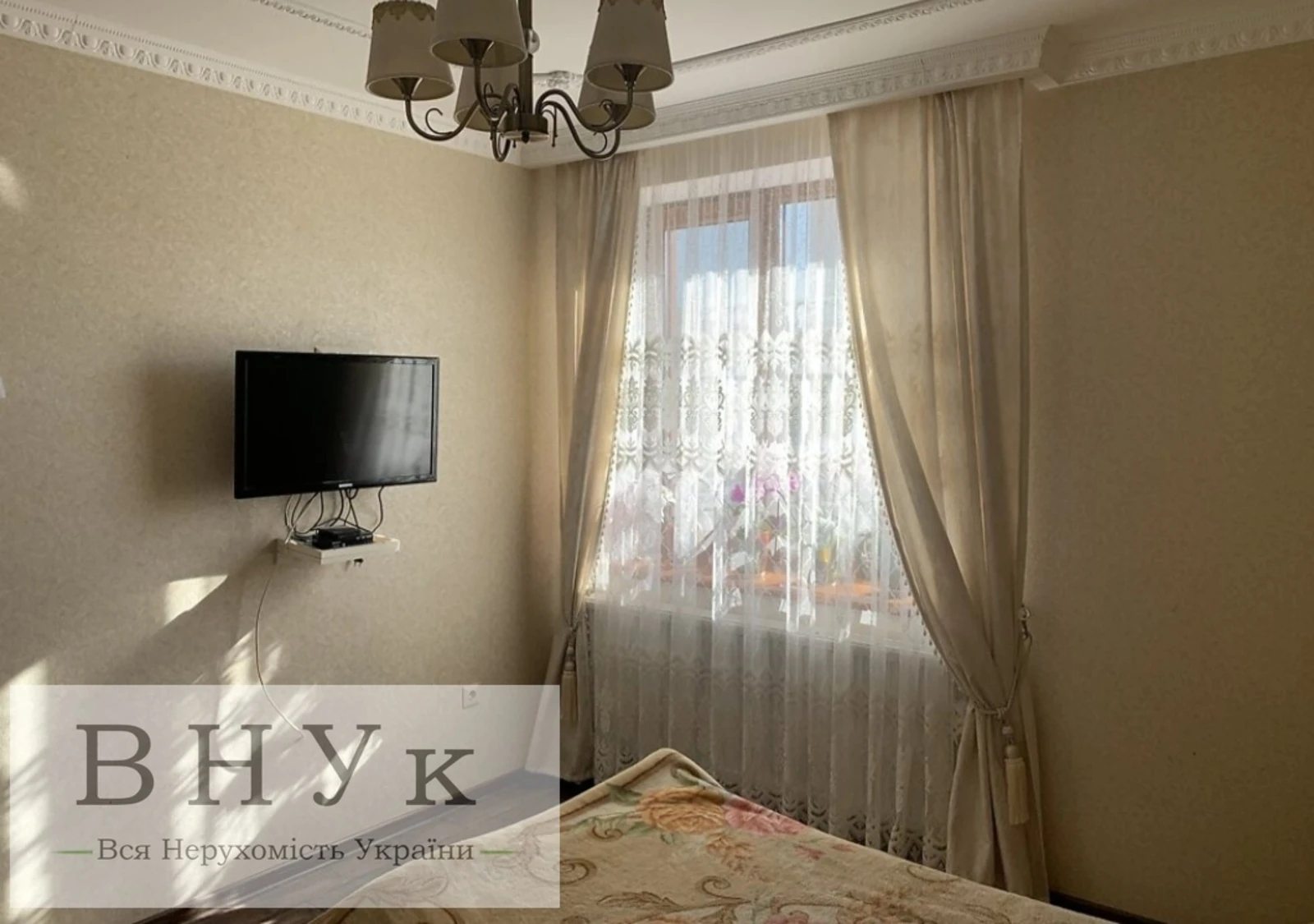 Продаж квартири. 3 rooms, 110 m², 2nd floor/4 floors. Підгороднє , Тернопіль. 