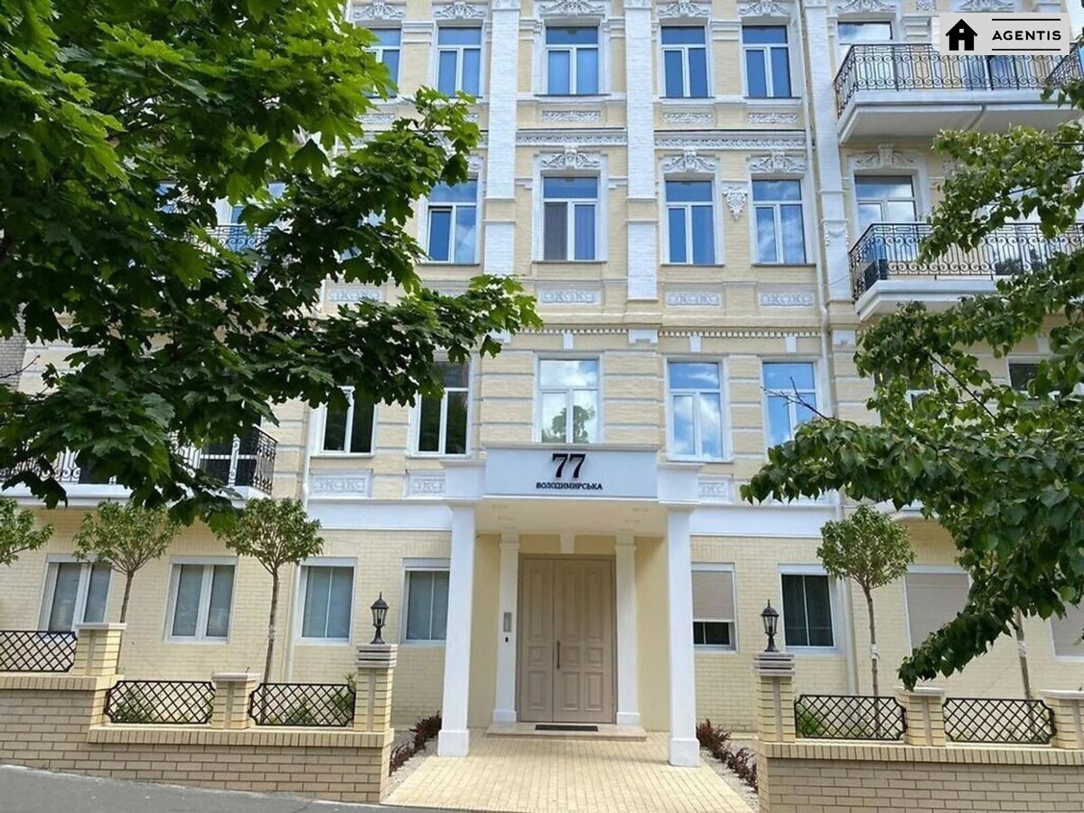 Сдам квартиру. 1 room, 61 m², 4th floor/4 floors. 77, Владимирская 77, Киев. 