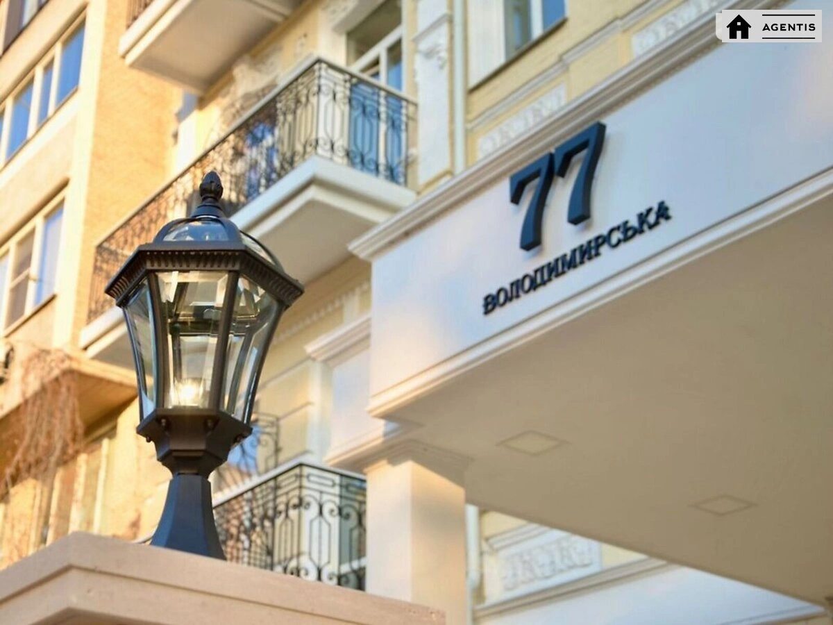 Сдам квартиру. 1 room, 61 m², 4th floor/4 floors. 77, Владимирская 77, Киев. 