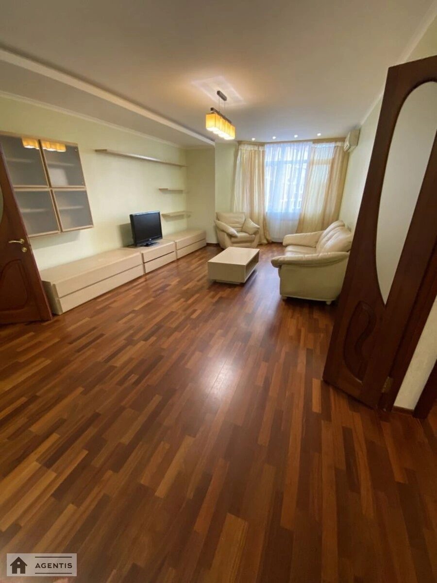 Apartment for rent. 4 rooms, 130 m², 5th floor/14 floors. 130, Golosiyivskiy 130, Kyiv. 