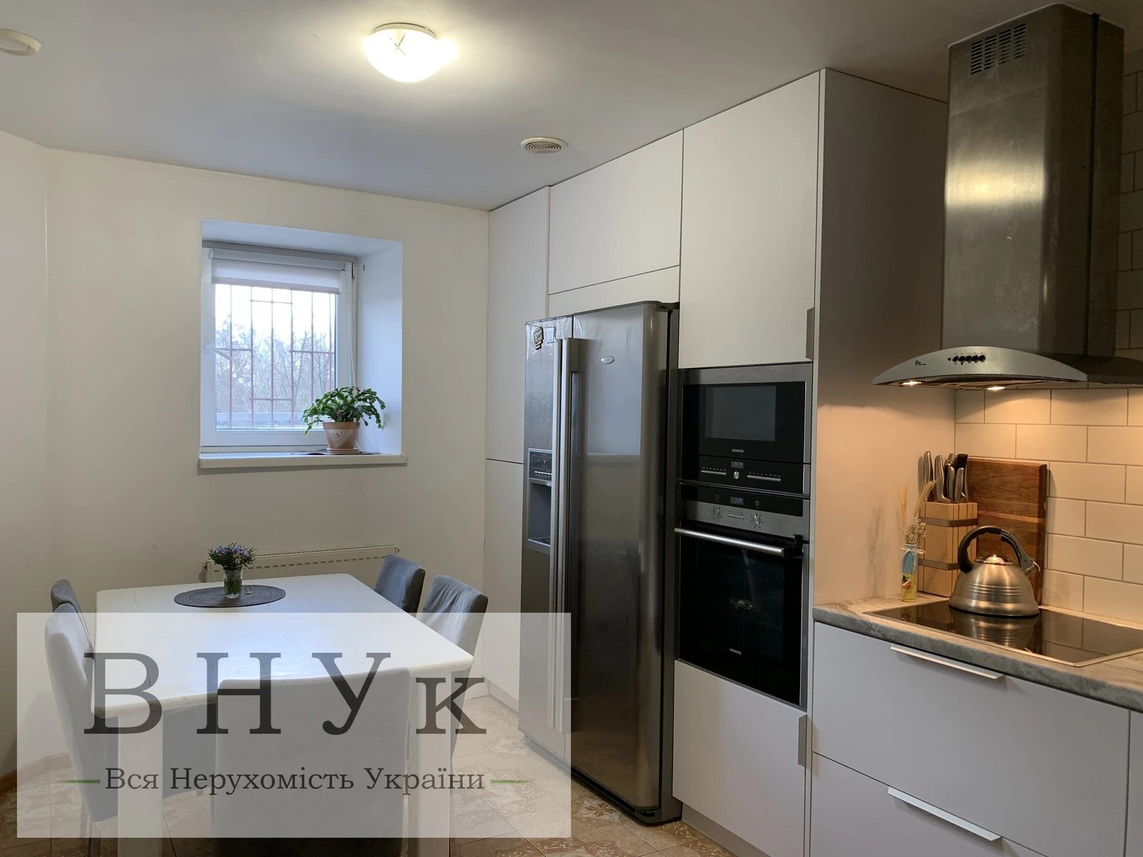 Apartments for sale 4 rooms, 104 m², 1st fl./11 floors. Tsehelnyy prov., Ternopil. 