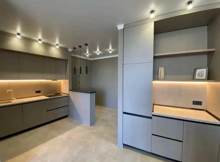 Apartment for rent. 1 room, 48 m², 13 floor/25 floors. 3, Henuezskaya ul., Odesa. 