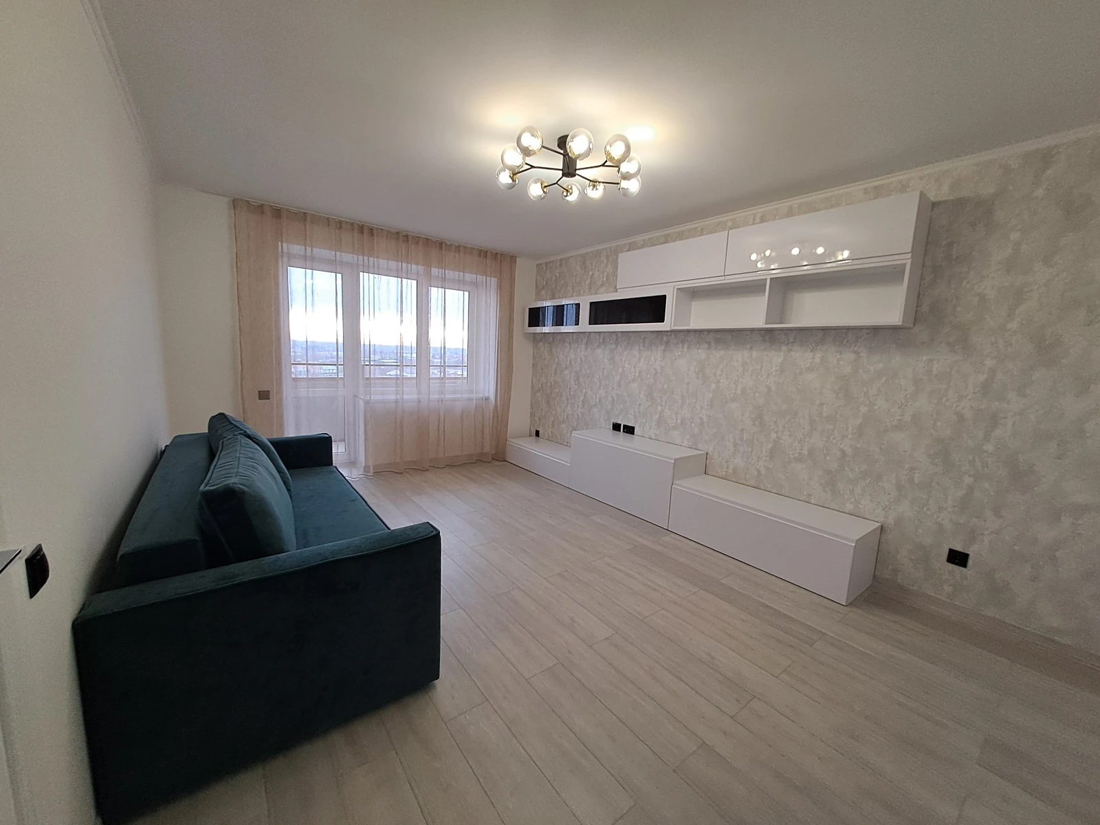 Apartment for rent. 2 rooms, 67 m², 9th floor/10 floors. 26, Dovzhenka O. vul., Ternopil. 